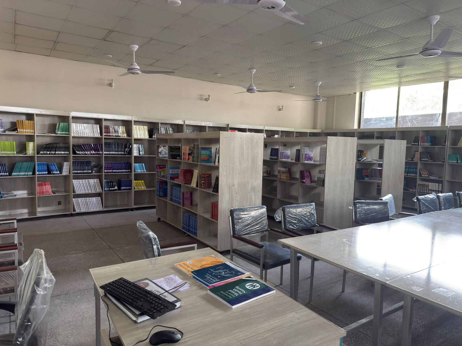 Bookshelves and study space in the LMI library